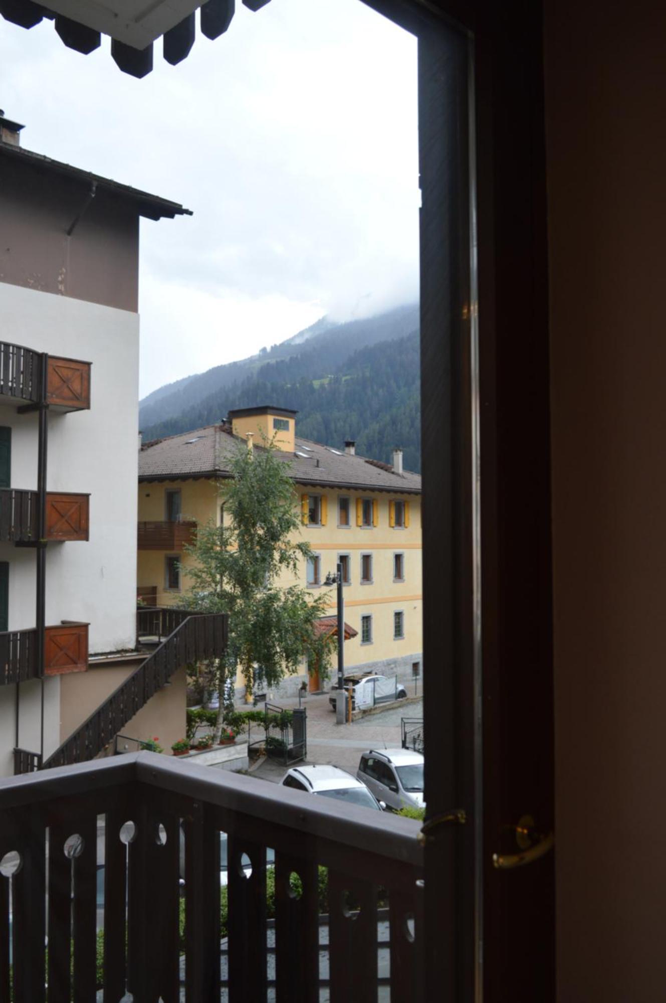 Hotel Wanda Pinzolo Exterior photo